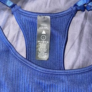 Balance Athletica crop